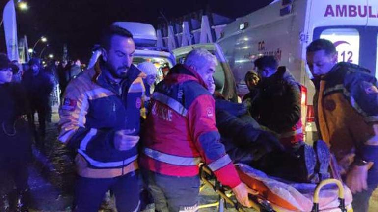 Son dakika: Kars Sarıkamışta otelin tavanı çöktü Olayda 32 kişi yaralandı