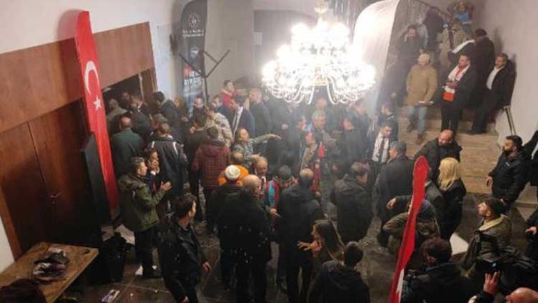 Son dakika: Kars Sarıkamışta otelin tavanı çöktü Olayda 32 kişi yaralandı