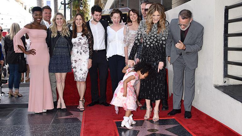 Tartışma sosyal medyayı sallamıştı… Genç yıldız tişörtüyle sözünü söyledi, ünlü oyuncu kayıtsız kalamadı: Bana da bunlardan birkaç tane lazım