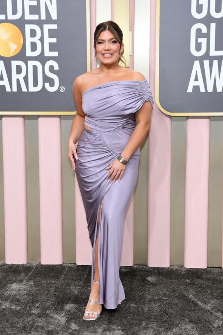 Pink... Our hearts are with you. With this choice, it became the brightest star of the night.
