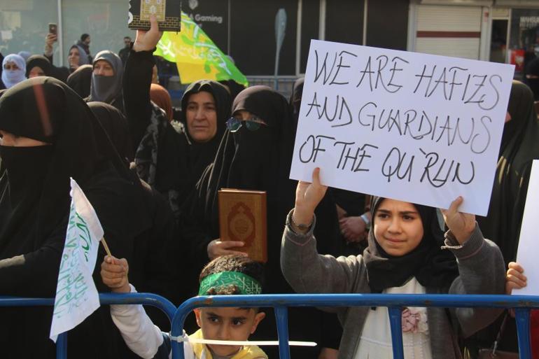 İsveç Başkonsolosluğu önünde Kuran-ı Kerim protestosu