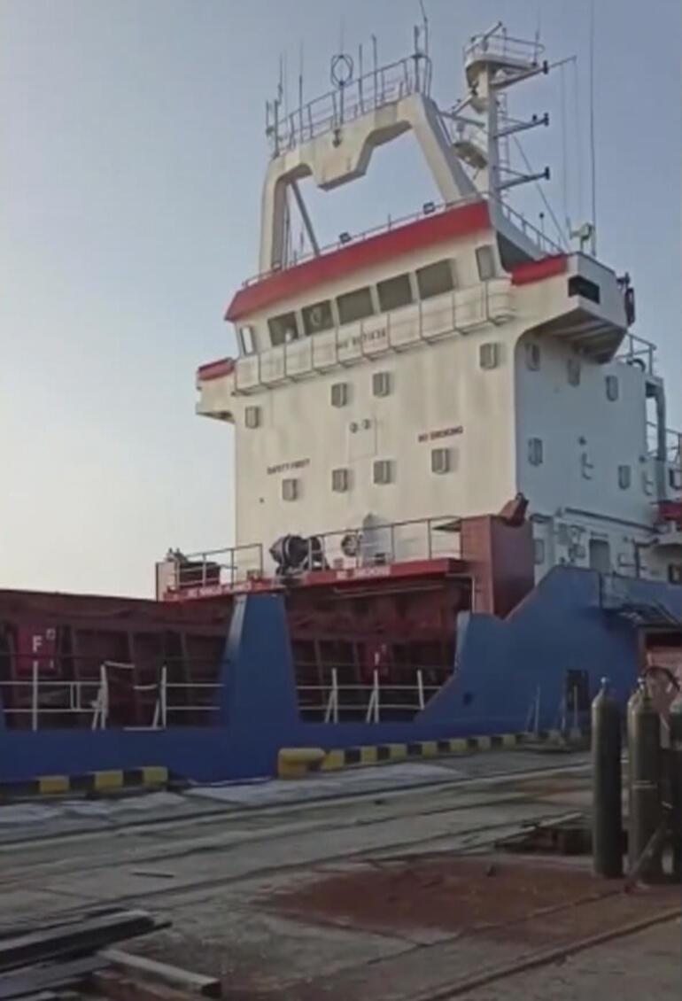 Ukraynanın Xerson limanında türk gəmiləri zədələnib