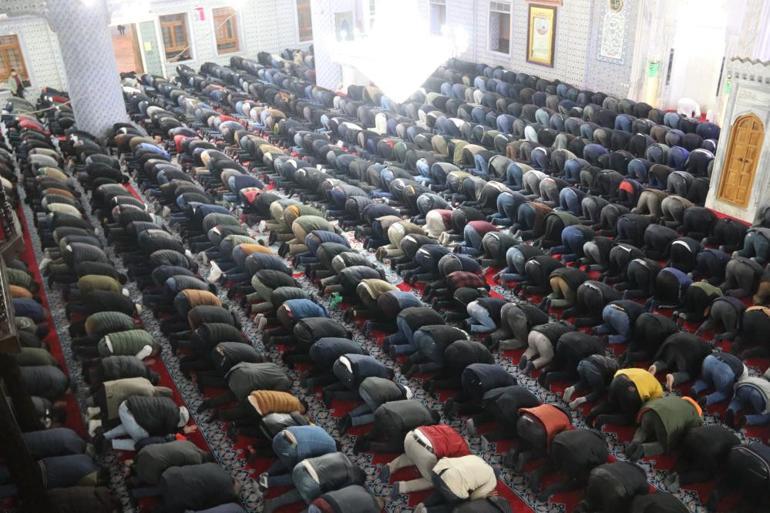 Ayasofya Camiinde Kandil coşkusu
