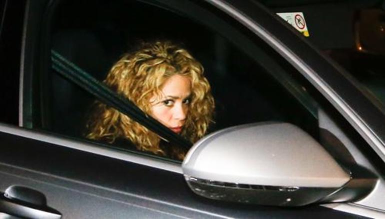 Sadakatsiz sevgilisi aşk pozunu paylaşmıştı: Shakira kalça dansıyla intikam aldı