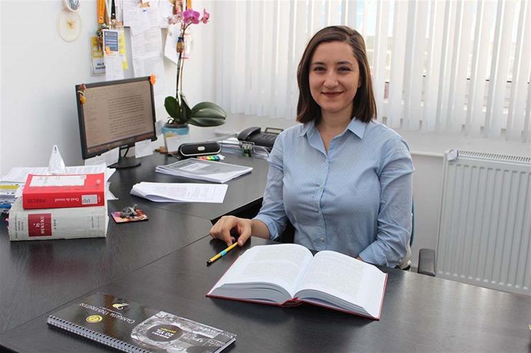 Katledilen akademisyen Ceren Damar Şenele hakaretten yargılanan avukatın avukatına da tepki