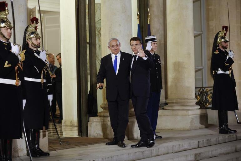 Netanyahu və Makron Parisdə görüşüblər