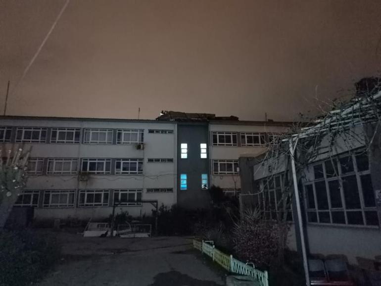 Türkiye kar altında Şehirlerarası yollar kapandı, sürücüler yolda kaldı... İşte yurtta son durum