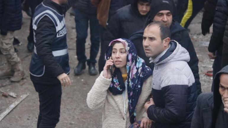Diyarbakırda enkaz altında kalanlar kurtarılıyor... Ses geliyor mu
