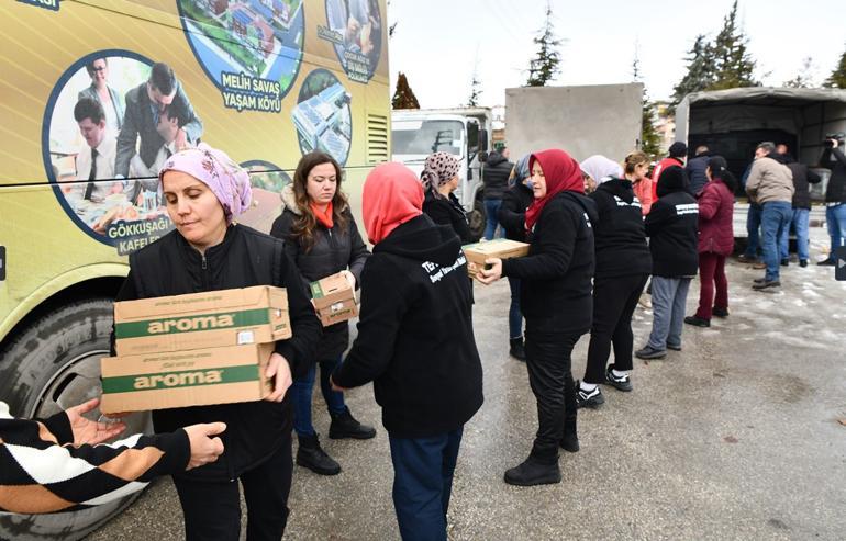 Türkiye tek yürek 81 ilden deprem bölgesine yardım yağıyor