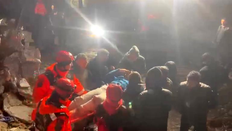 Kurtarılma videosunda selam vermişti, acı haber geldi Otel enkazında hayatını kaybeden rehber sayısı 18e yükseldi