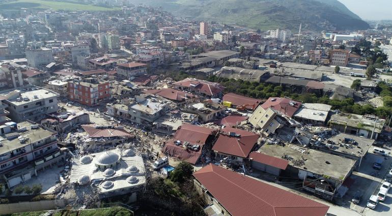 Antakyada 18 bin nüfuslu mahallede sağlam bina kalmadı