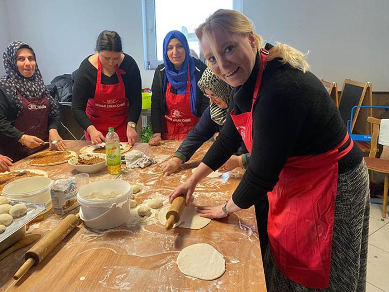 1.5 milyon Euro’luk lahmacun sattılar... Hepsi depremzedelere gitti