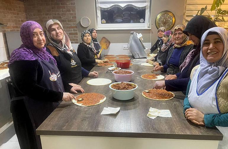 1.5 milyon Euro’luk lahmacun sattılar... Hepsi depremzedelere gitti
