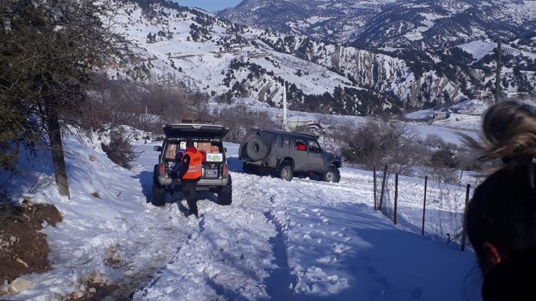 Off-roadcular, deprem bölgesinde zamanla yarışa ışık oldu