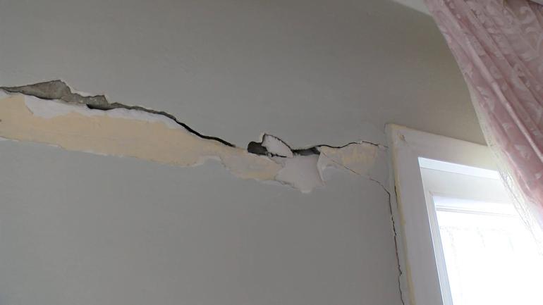 Depremi Gaziantepte yaşadı İstanbulda kolonları çatlamış evine sığındı