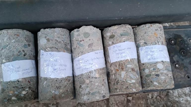 Depremde yıkılan binaların betonundan ahşap ve kil çıktı