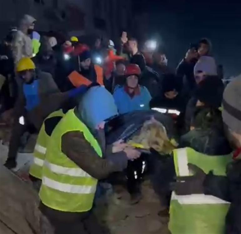 Enkazdan 75inci saatte çıkarılan Melekten acı haber Geriye hastane odasında çekilen video kaldı