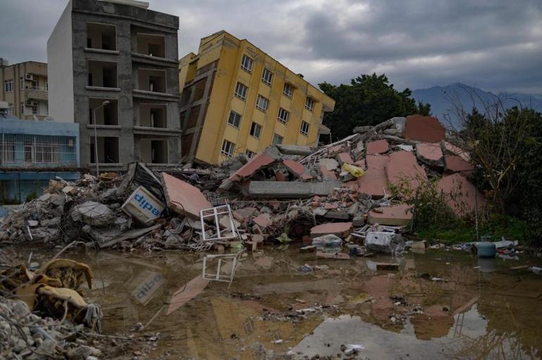 Hatayda 87 metrelik kule tek bir hasar bile almadı İşte binanın yapım süreci