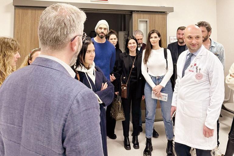 Yıldız Çağrı Atiksoy, Hatice Şendil, Şükrü Özyıldız ve Eda Eceden depremzede çocuklara ziyaret: O gözlerde mucize var