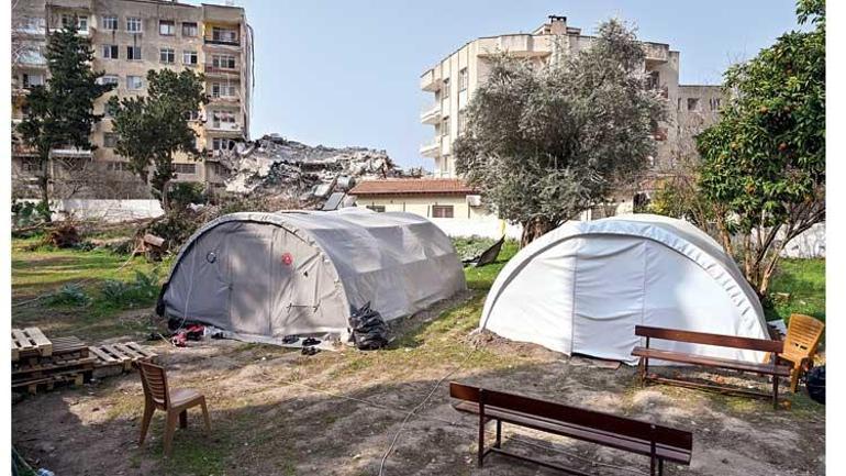 Tarihi kilise yardım merkezi oldu