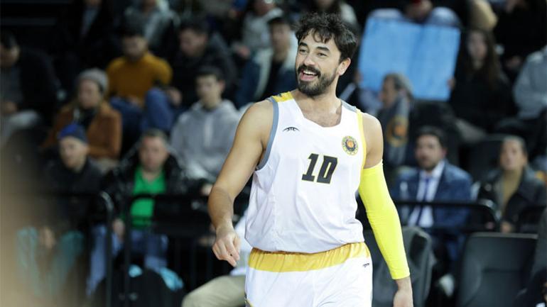 Kraliçe’nin Ateş’i Gökhan Alkan’dan basketbol şov…