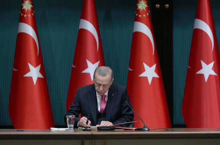 Son dakika... Cumhurbaşkanı Erdoğan, seçim kararını imzaladı: Seçim 14 Mayısta