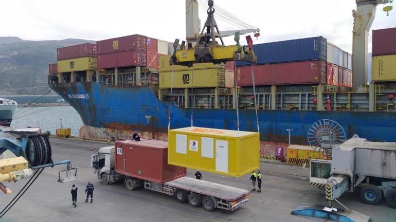 Katar’dan gönderilen konteyner evler İskenderuna ulaştı