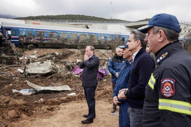 Komşu bu skandal ile çalkalanıyor... Yunanistanı sarsan tren faciasında korkunç iddia