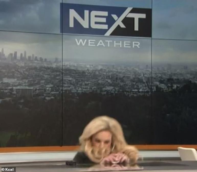 Ekranda kâbus anları Hava durumu sunucusu canlı yayında böyle bayıldı