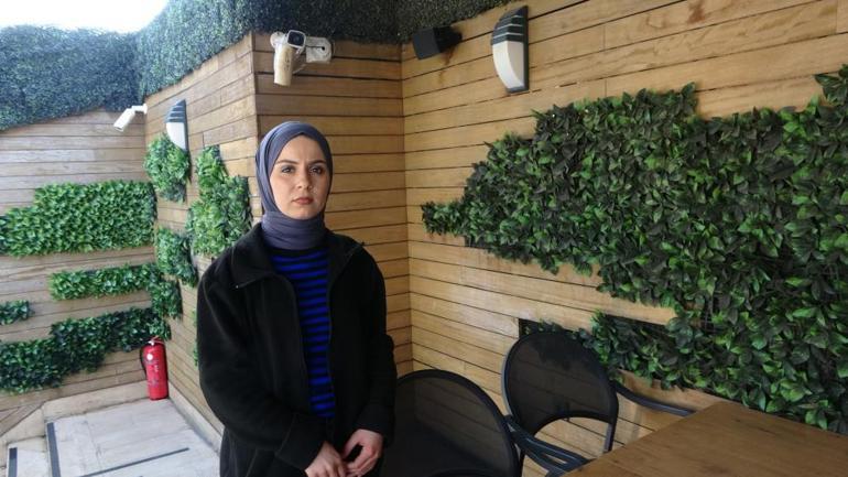 Önce yemek yedi, sonra restoranın güvenlik kamerasını kırdı