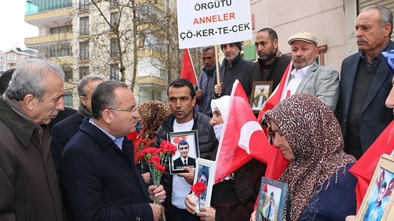 Bakan Bozdağ, Diyarbakır annelerini ziyaret etti: Çocukların hakkını kim arıyorsa biz onlarla beraberiz