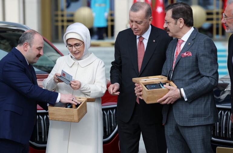 Son dakika... Cumhurbaşkanı Erdoğan ve Emine Erdoğan Toggu teslim aldı