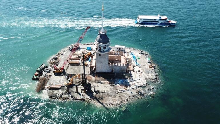 Etrafındaki iskeleler kalktı, Kız Kulesi ortaya çıktı