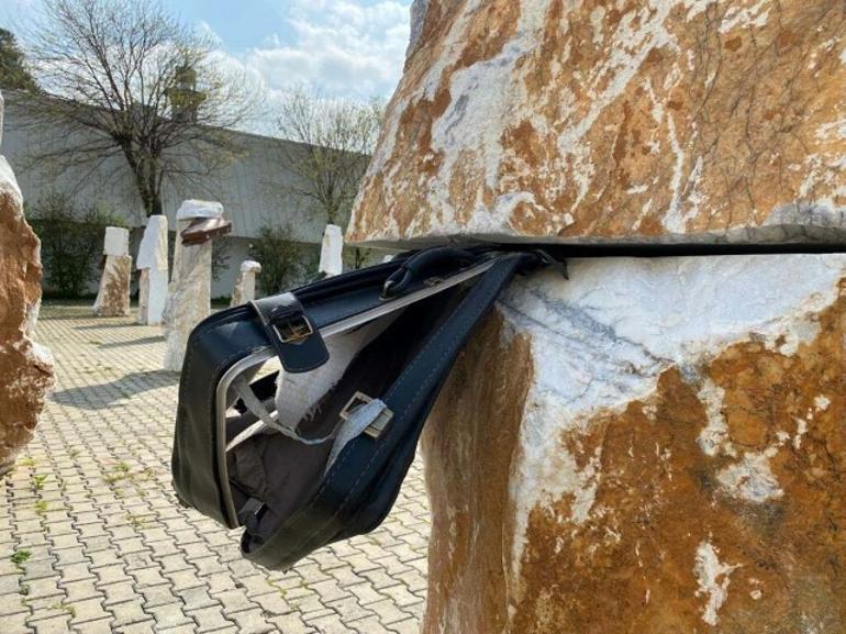 İzmirdeki Gavur Mahallesi sergisi saldırıların hedefi oldu