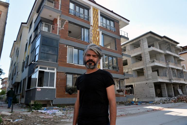 Hatayda ağır hasarlı evine girdiğinde hayatının şokunu yaşadı