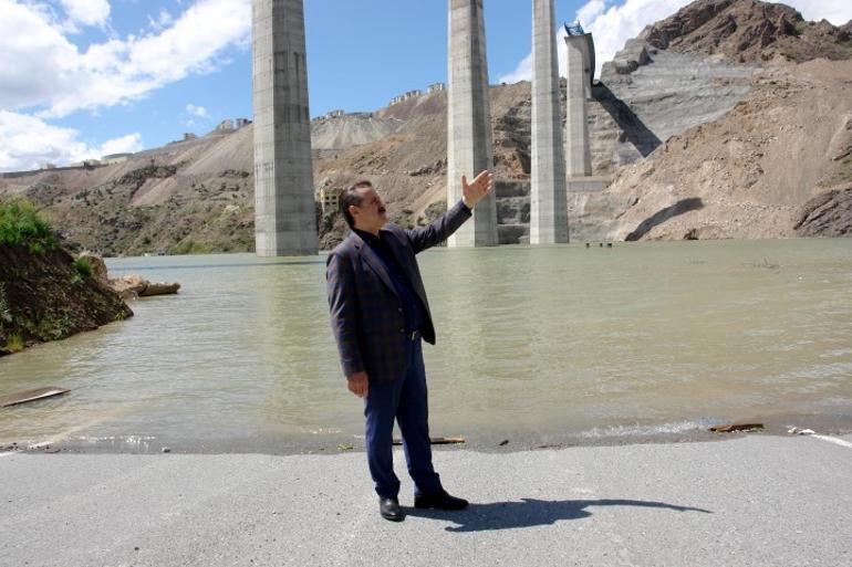 Yusufeli Barajı'nın temelini atan eski bakanın hüzün ve gururu