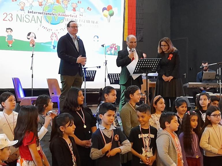 Essen’de de 23 Nisan coşkusu