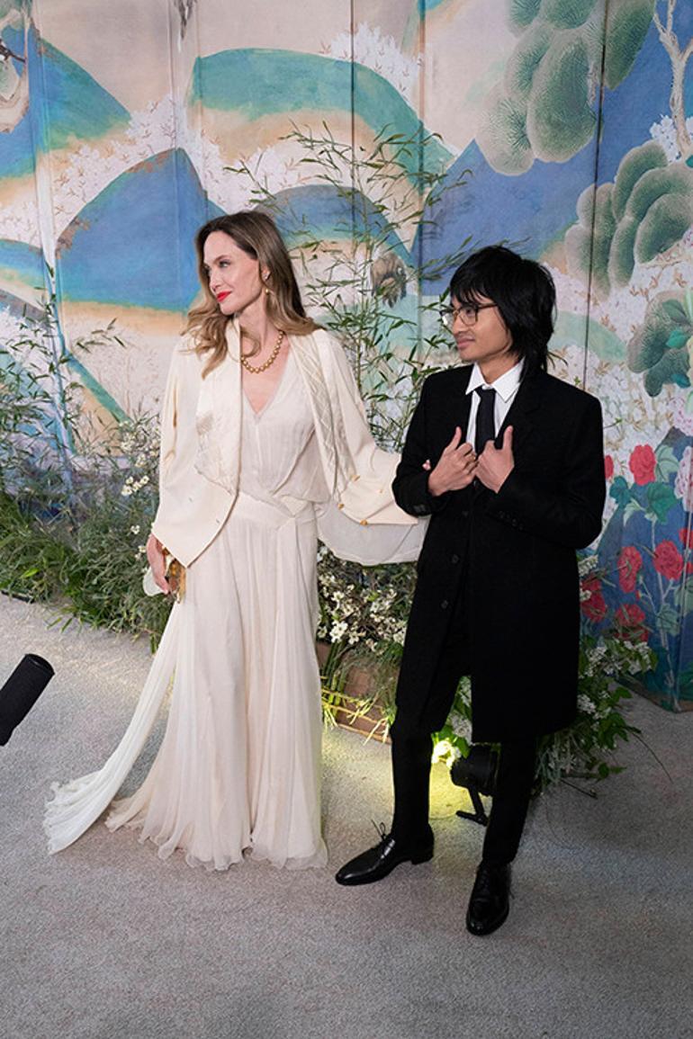 Angelinanın gurur gecesi: Yüzünden gülümsemesi eksik olmadı