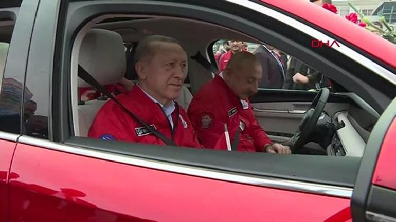 Cumhurbaşkanı Erdoğan ve Aliyev TEKNOFESTte... Festival alanına Togg ile geldiler