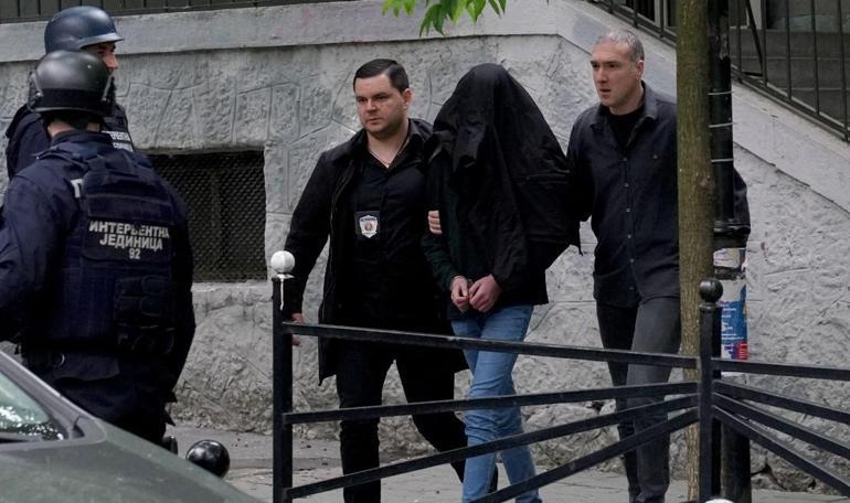 Serbiyada ibtidai məktəbə silahlı hücum: 9 ölü 14 yaşlı hücumçu: Mən psixopatam