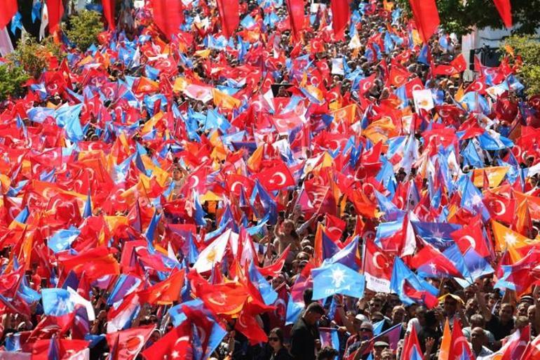 Cumhurbaşkanı Erdoğan: Bu milleti kirli oyunlarına alet edemeyecekler
