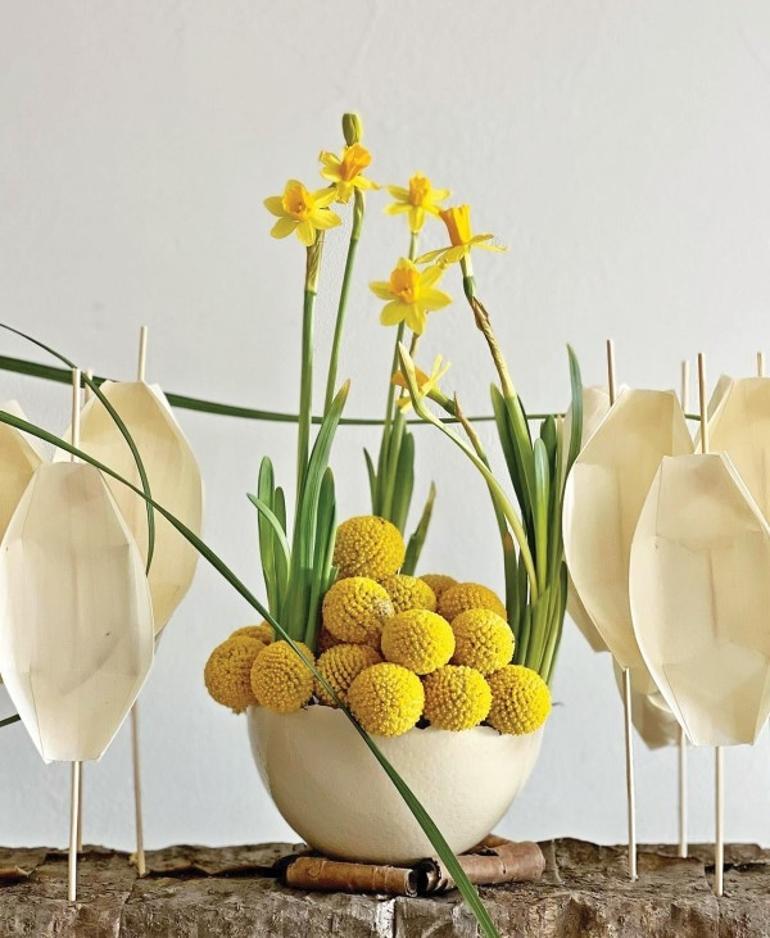 Sen bu çiçeklerden daha güzelsin