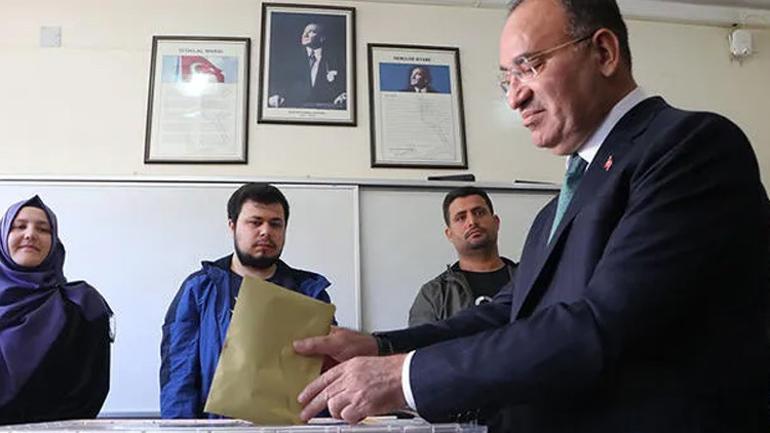 2023 SEÇİM SONUÇLARI: İl il seçim sonuçları hurriyet.com.trde olacak... 14 Mayıs 2023 Cumhurbaşkanlığı ve 28. Dönem Milletvekili Genel Seçimi Oy Oranları ve dakika dakika son gelişmeler