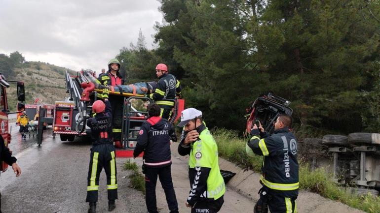 Denizlide feci kaza Tır çarptığı otomobili metrelerce sürükledi: 3 ölü, 2 yaralı