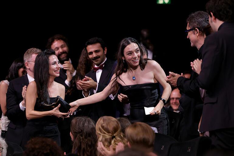Merve Dizdar, 76. Cannes Film Festivali’nde En İyi Kadın Oyuncu ödülünü aldı
