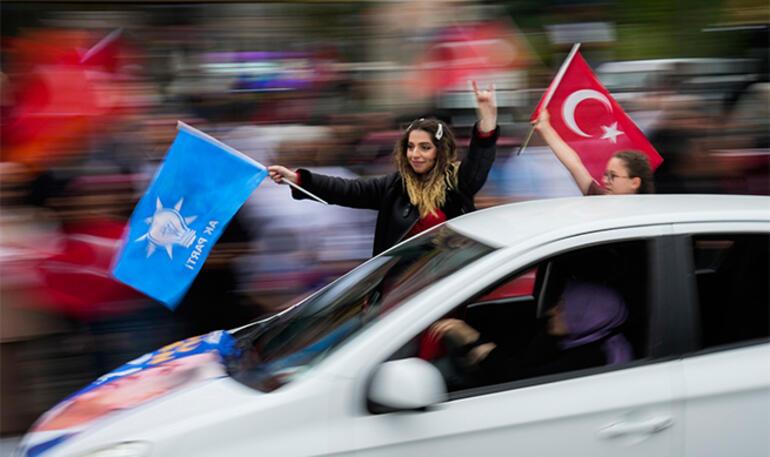 Son dakika: Dünya dakika dakika takip ediyor... Türkiye seçimleri birinci manşet