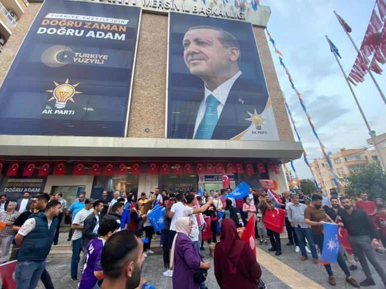 Türkiyenin dört bir yanında seçim kutlamaları başladı