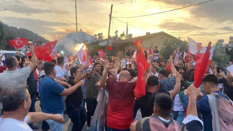 Türkiyenin dört bir yanında seçim kutlamaları başladı