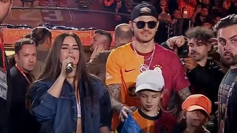 Galatasarayın şampiyonluk kutlamasında beklenen buluşma gerçekleşti Simge Sağın - Mauro Icardi düeti geceye damga vurdu...