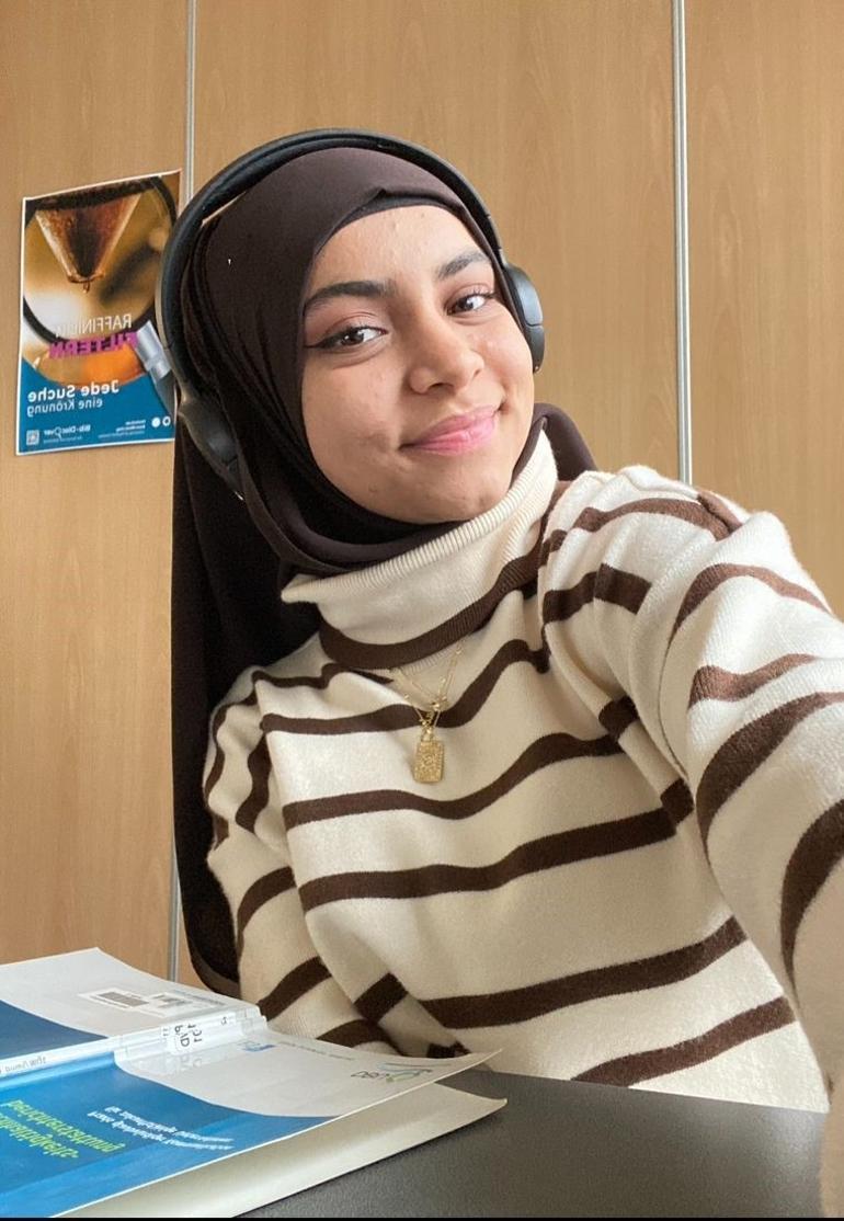 Alman profesörden başörtüsüne çirkin benzetme